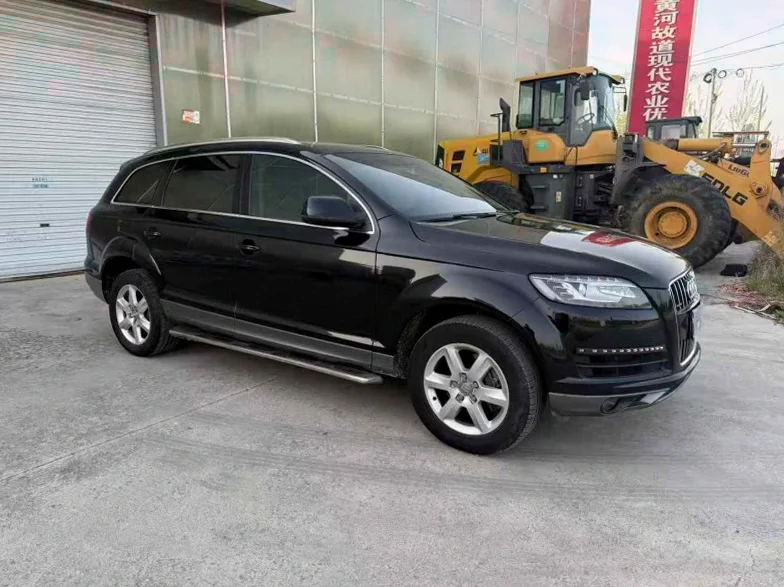 奥迪Q7 正面外观三