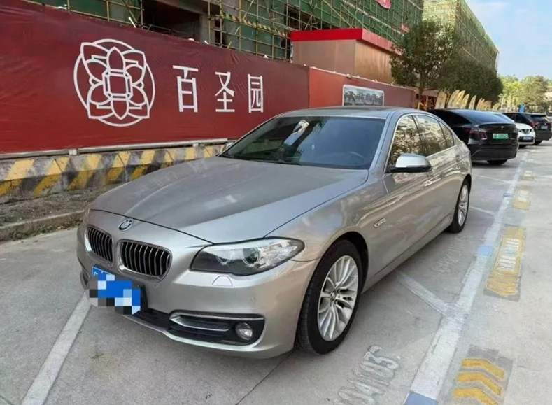 宝马5系 正面外观三