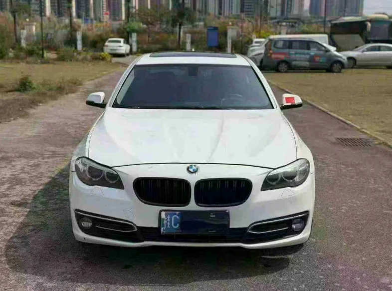 南宁2015年宝马5系全款带大本 正面外观一