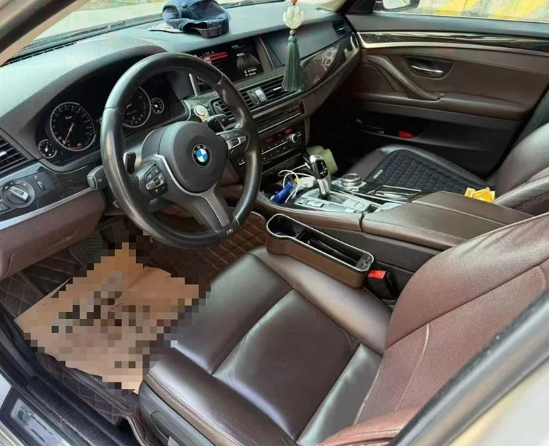 宝马5系 后面外观一