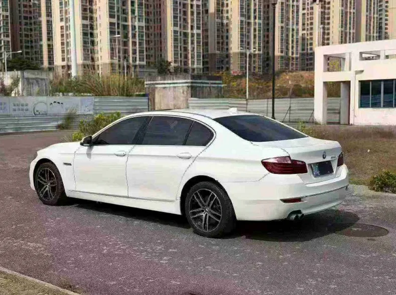 宝马5系 内饰后排