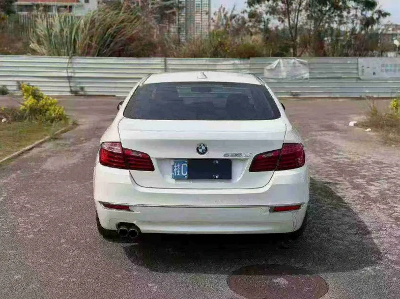 宝马5系 驾驶室