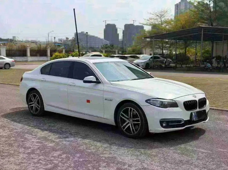 宝马5系 正面外观三