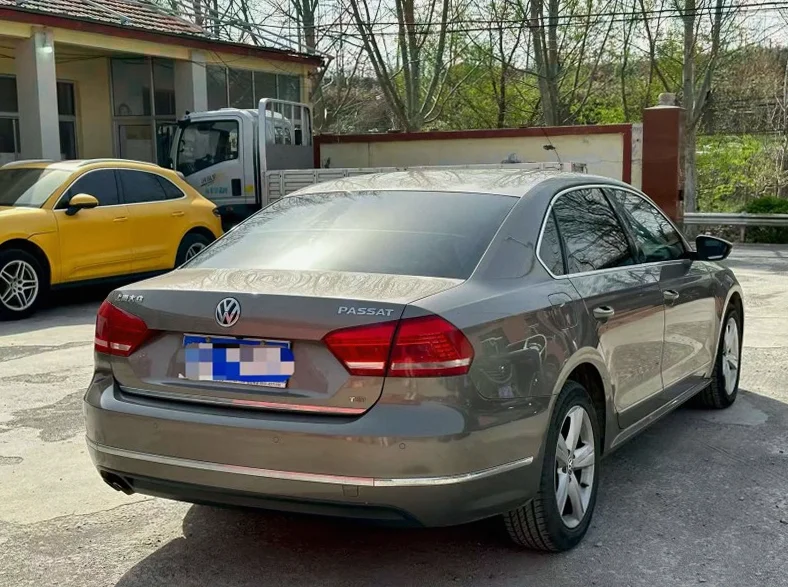 大众帕萨特 内饰前排