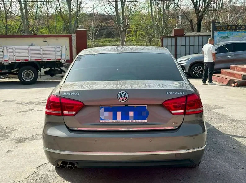 大众帕萨特 驾驶室