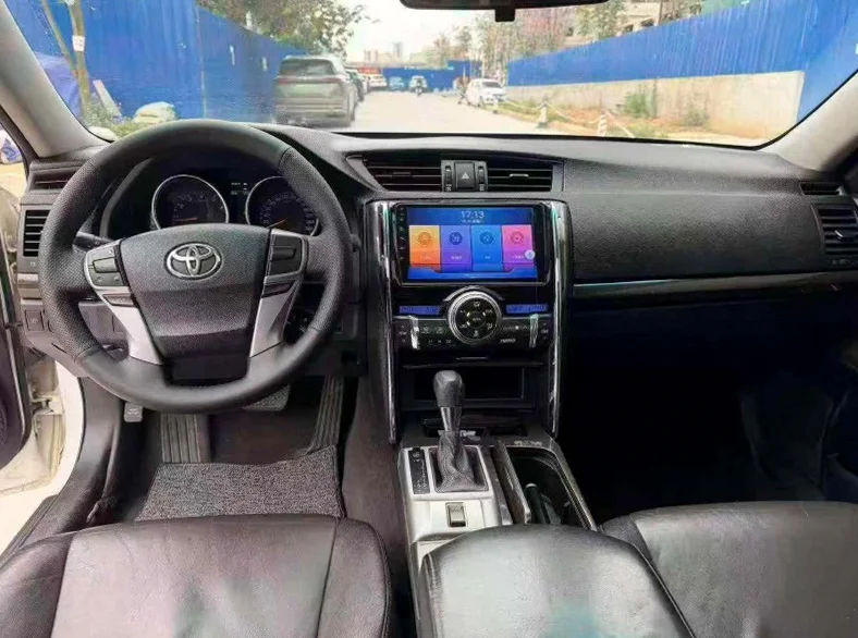 丰田锐志 后面外观二