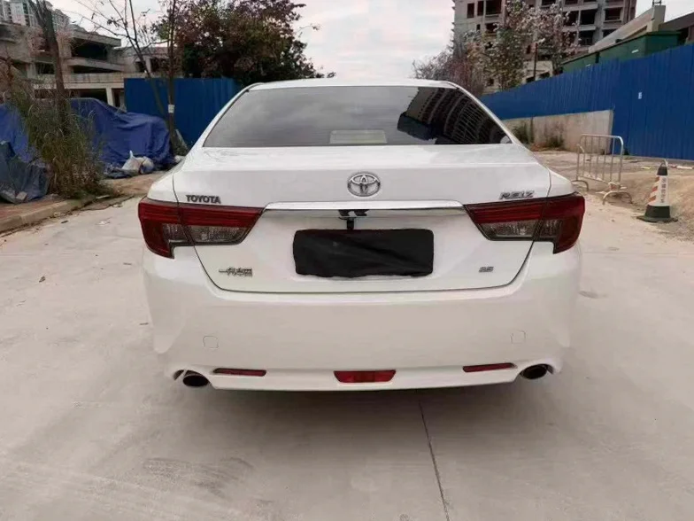 丰田锐志 驾驶室