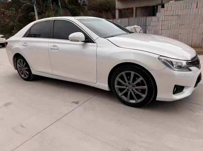 丰田锐志 正面外观二