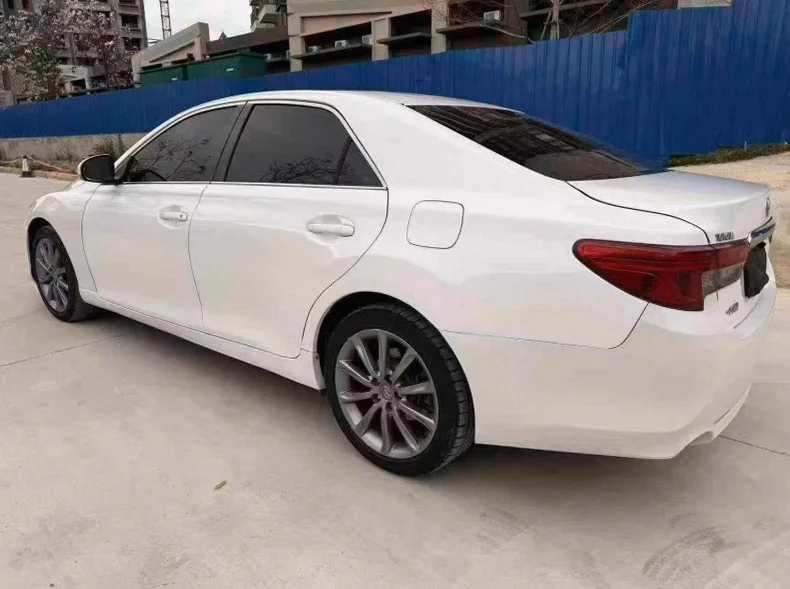 丰田锐志 内饰后排