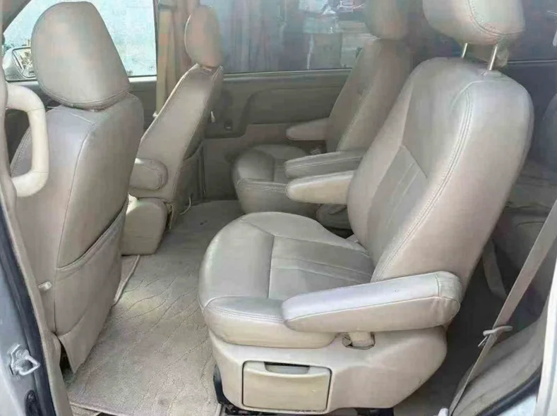 别克GL8 内饰后排