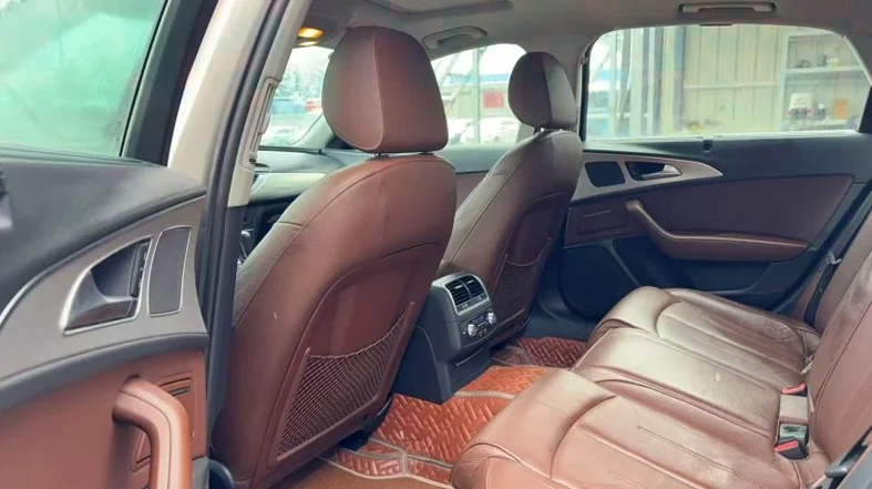 奥迪A6L 后面外观三