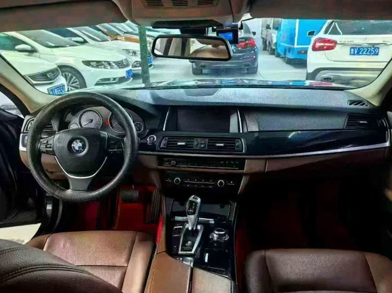 宝马5系 后面外观二