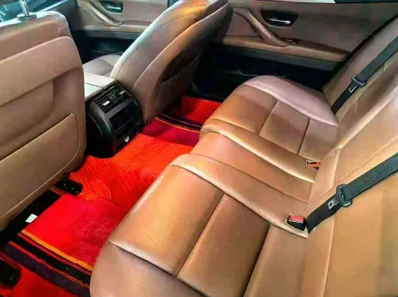 宝马5系 后面外观一