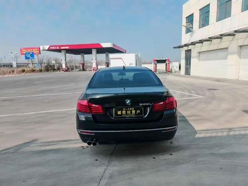 宝马5系 驾驶室