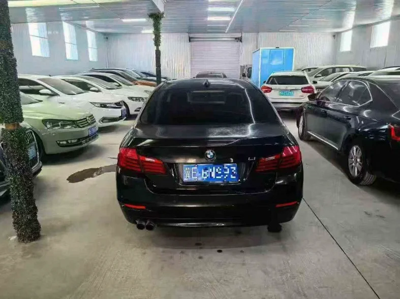 宝马5系 内饰后排