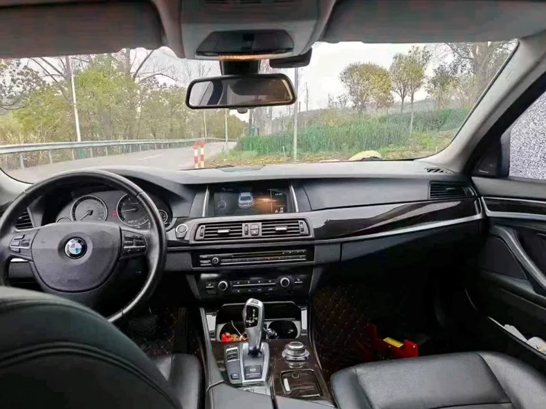 宝马5系 后面外观一