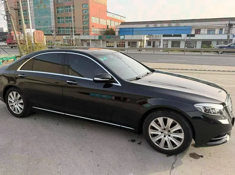 奔驰S 正面外观三