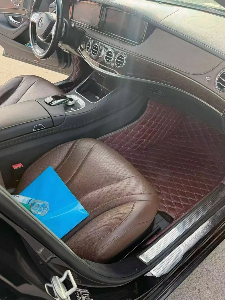 奔驰S 后面外观三