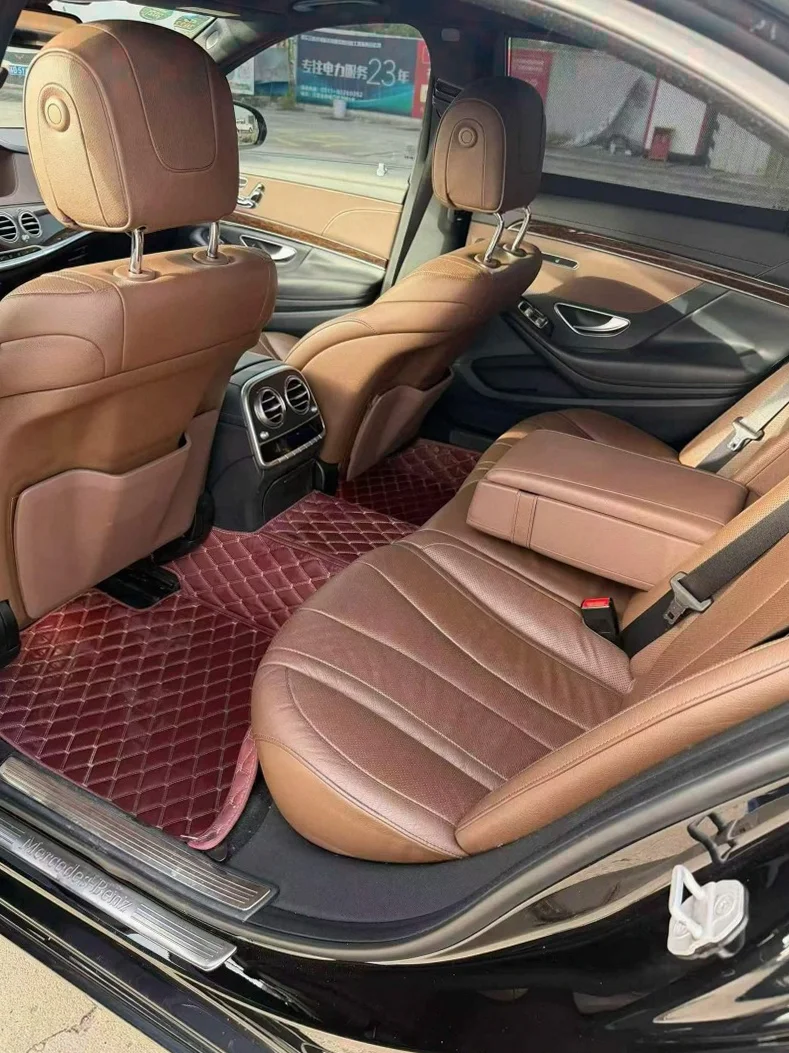 奔驰S 后面外观二