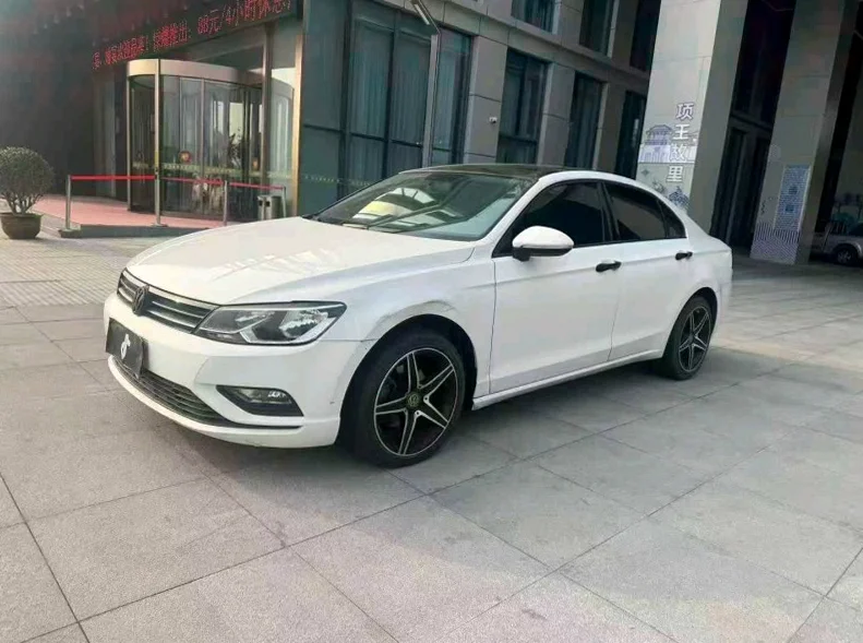 大众凌渡 正面外观三