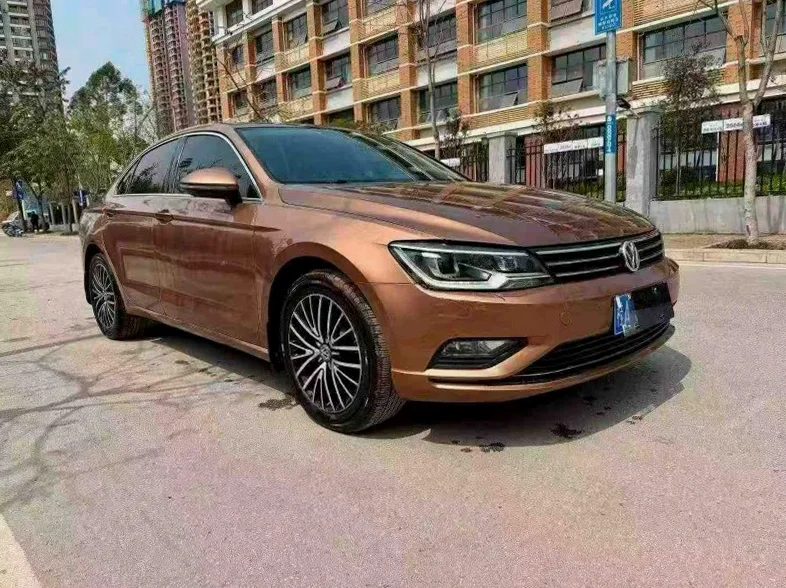 大众凌渡 正面外观二