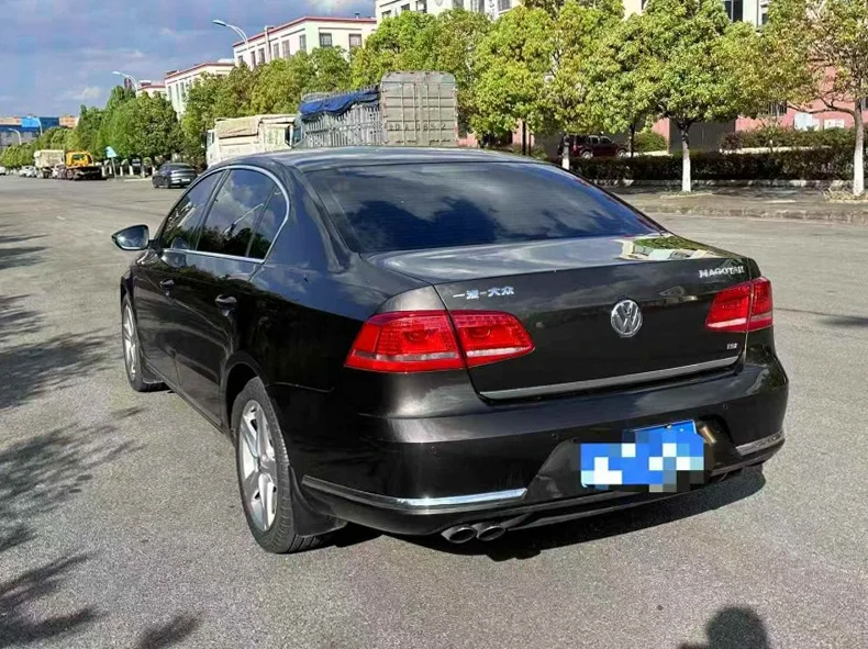 大众迈腾 正面外观三