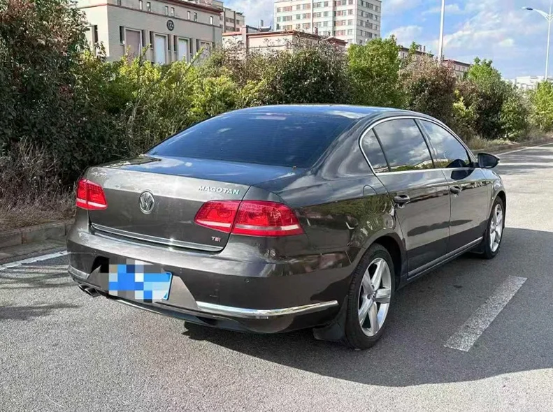 大众迈腾 内饰前排