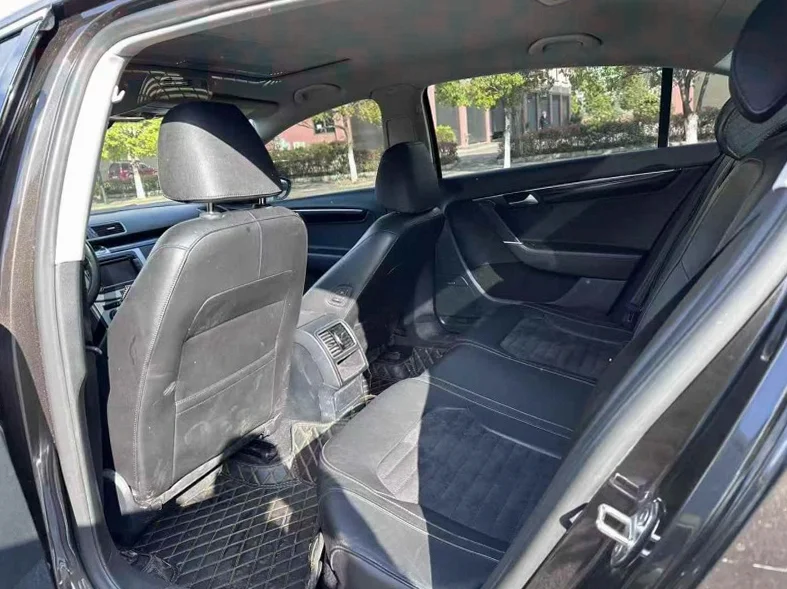 大众迈腾 后面外观三