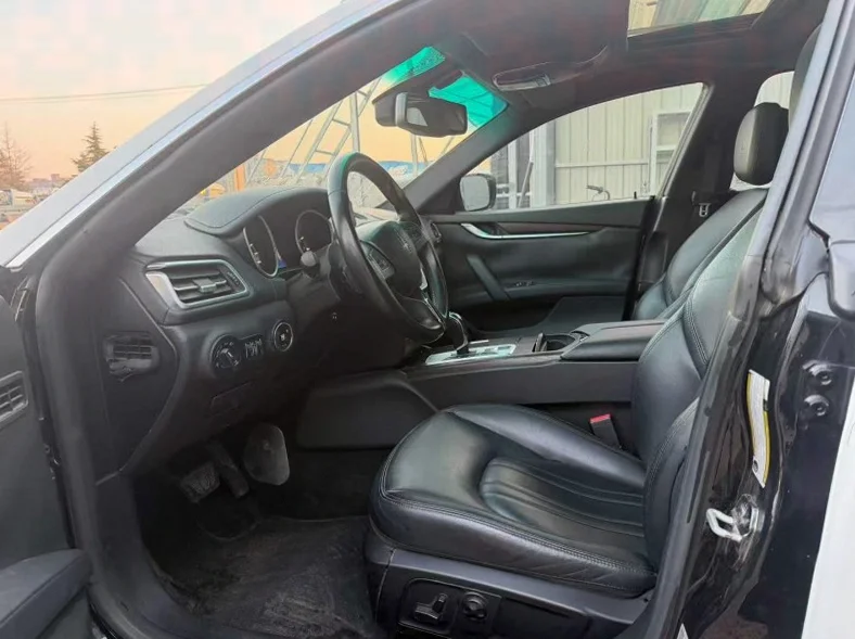 玛莎拉蒂Ghibli 正面外观二