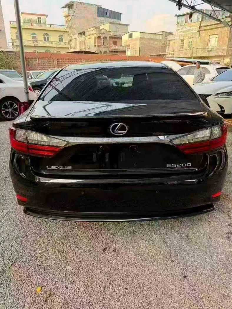 雷克萨斯ES 内饰后排