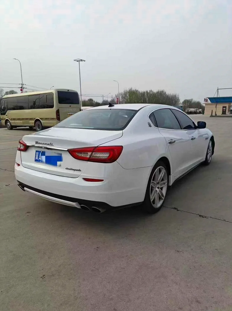 玛莎拉蒂总裁 内饰后排