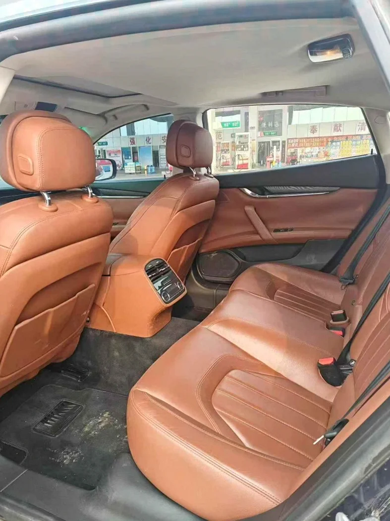 玛莎拉蒂总裁 后面外观三