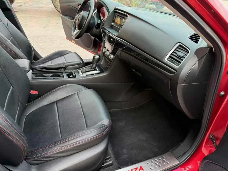 马自达阿特兹 后面外观二