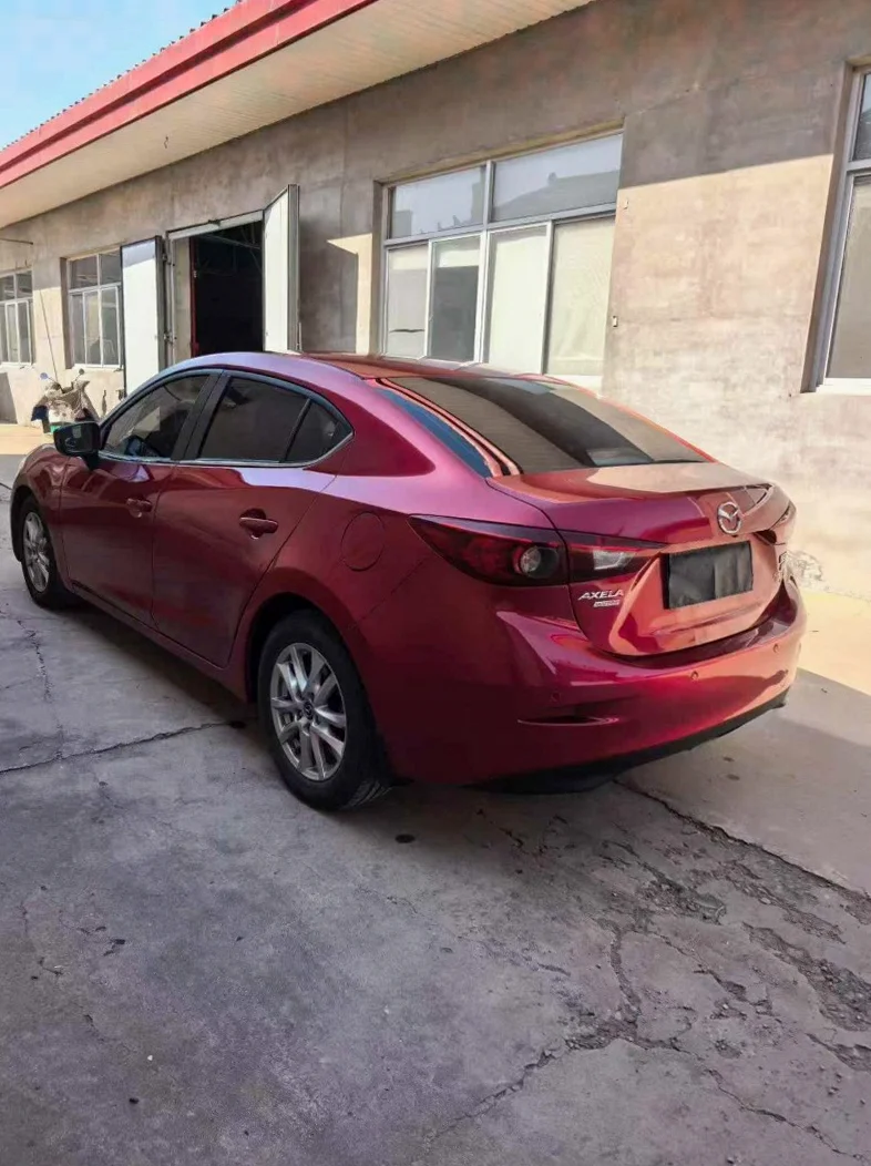 马自达昂克赛拉 后面外观一