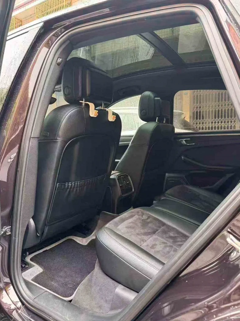 保时捷Macan 内饰前排