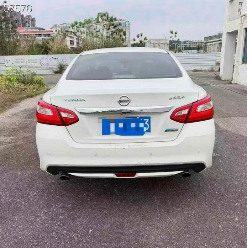 日产天籁 驾驶室