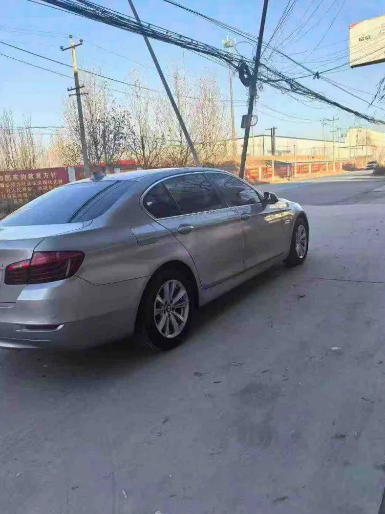 宝马5系 内饰后排