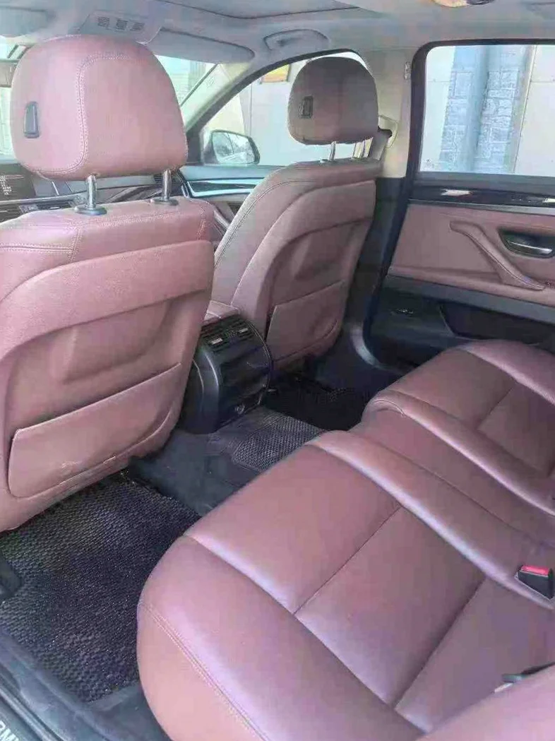 宝马5系 后面外观一