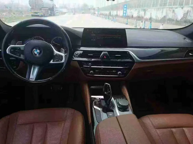 宝马5系 后面外观三