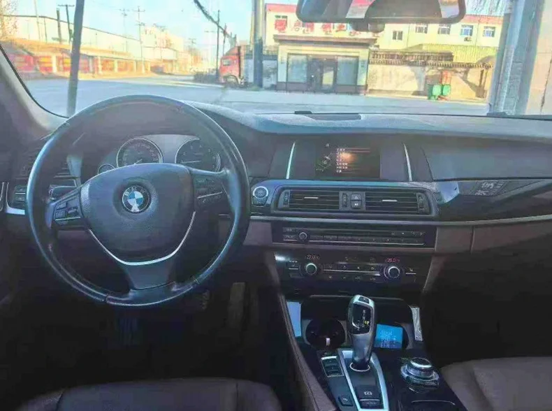 宝马5系 后面外观二