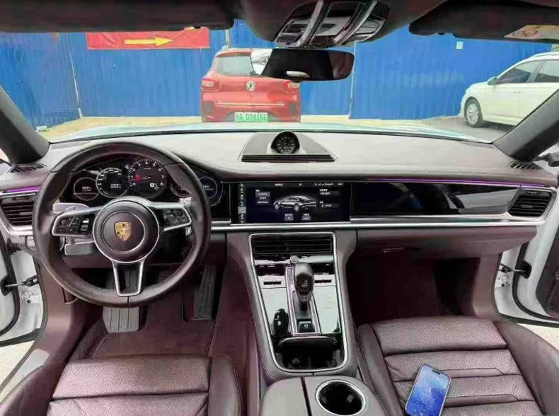 保时捷帕拉梅拉 后面外观二