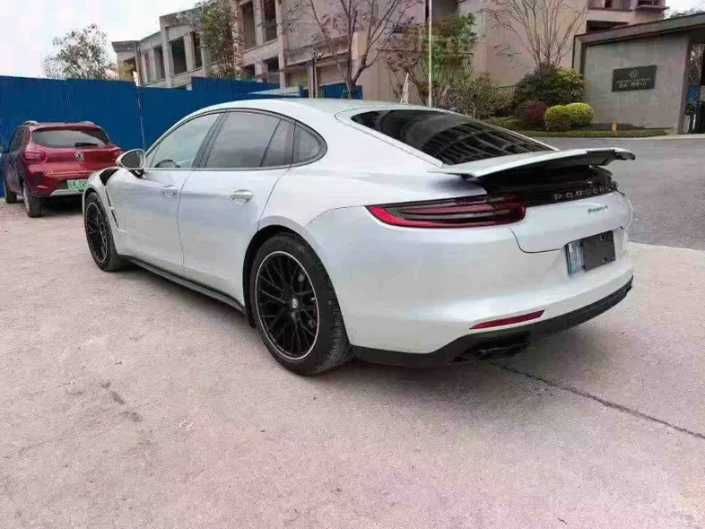 保时捷帕拉梅拉 内饰后排