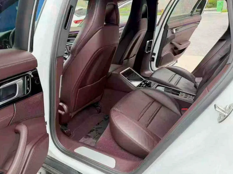 保时捷帕拉梅拉 后面外观三