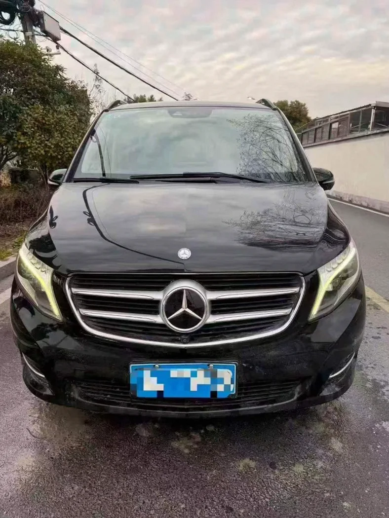 17年奔驰V260七座尊贵加长版