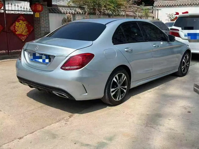 奔驰C 内饰后排