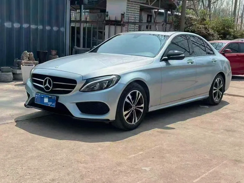 奔驰C 正面外观三