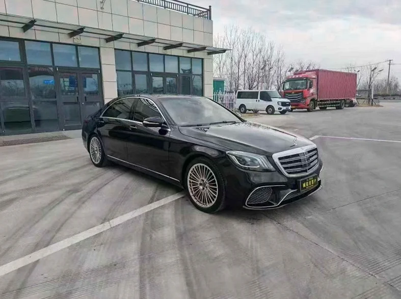 奔驰S 正面外观三