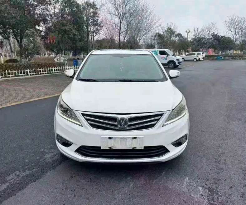 17年长安逸动自动天窗版