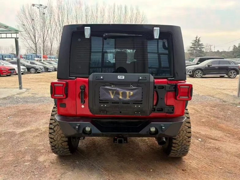 Jeep牧马人 内饰后排