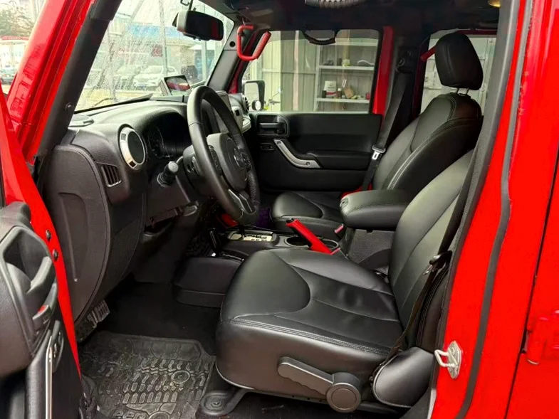 Jeep牧马人 后面外观一